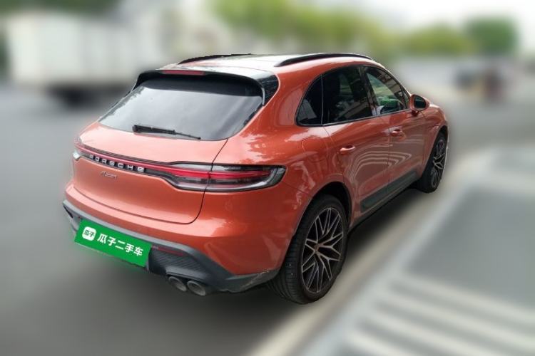 Used Porsche Macan 2022 Macan 2.0T Rear Right 45 Deg