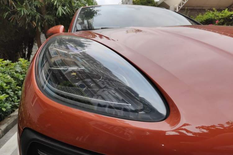 Used Porsche Macan 2022 Macan 2.0T Right Front Headlight