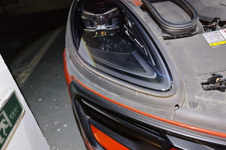 Used Porsche Macan 2022 Macan 2.0T Right Front Headlight