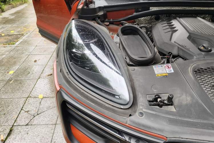 Used Porsche Macan 2022 Macan 2.0T Right Front Headlight