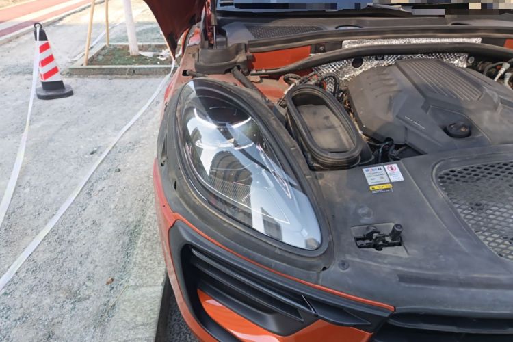 Used Porsche Macan 2022 Macan 2.0T Right Front Headlight
