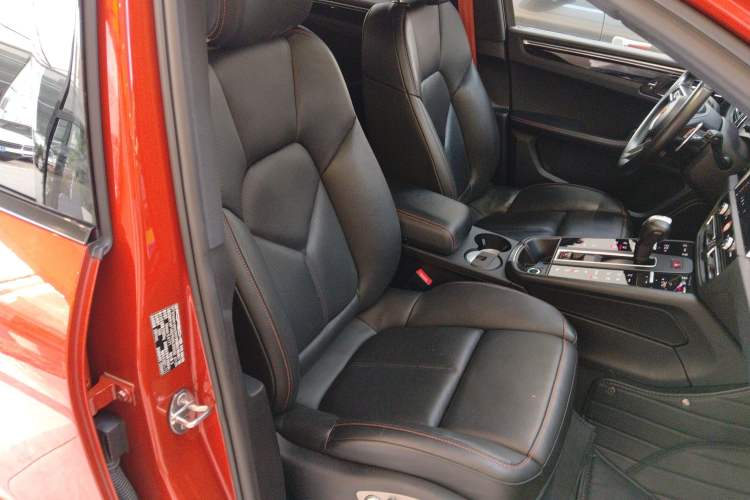 Used Porsche Macan 2022 Macan S 2.9T Right Front Seat