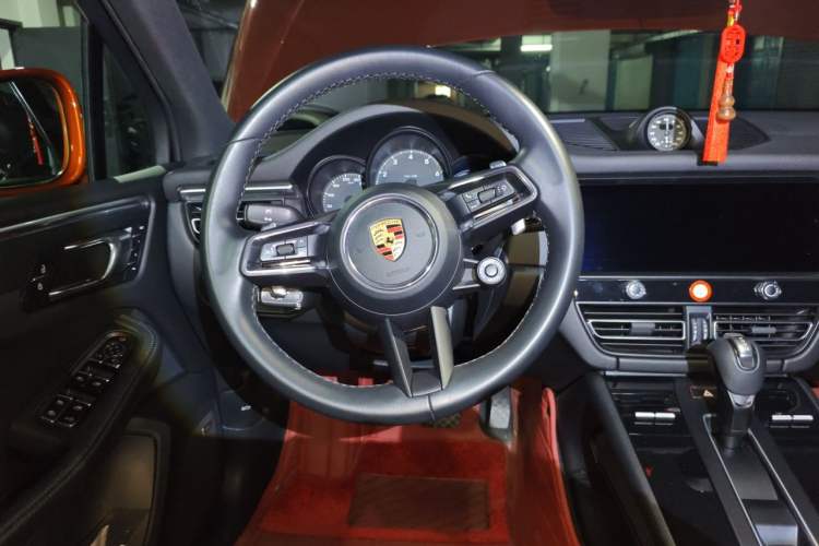 Used Porsche Macan 2022 Macan 2.0T Steering Wheel