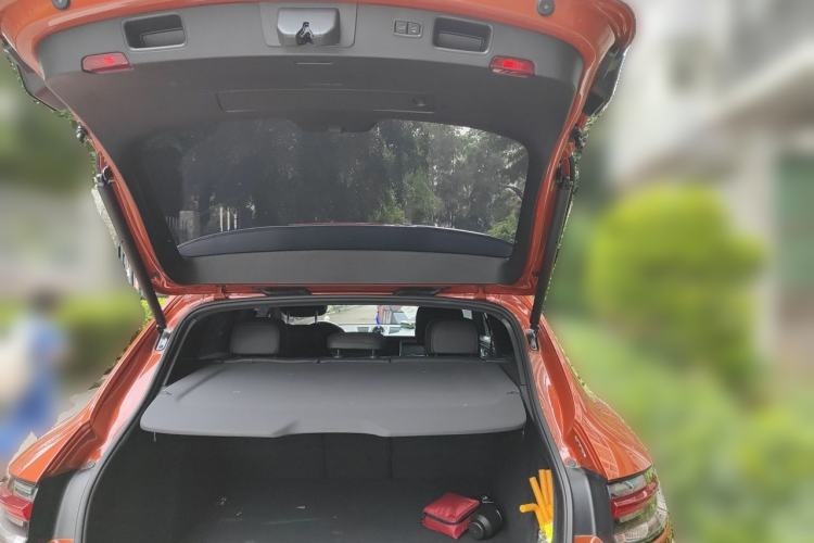 Used Porsche Macan 2022 Macan 2.0T Trunk