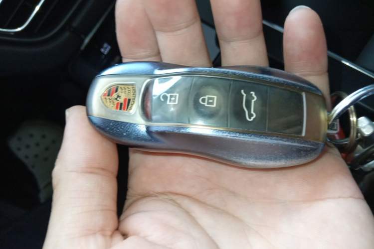 Used Porsche Macan 2022 Macan 2.0T Vehicle Key