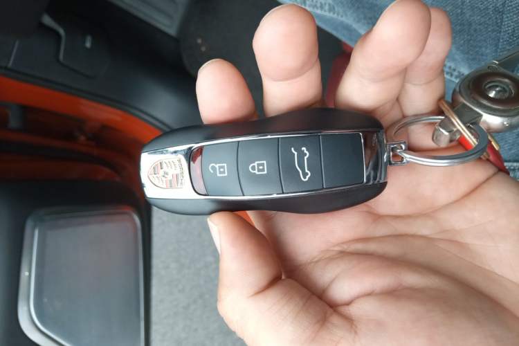 Used Porsche Macan 2022 Macan 2.0T Vehicle Key