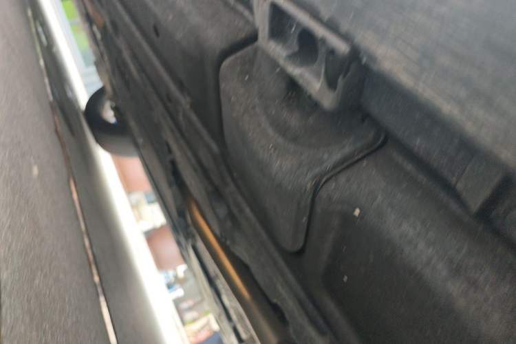 Used Porsche Macan 2022 Macan 2.0T Chassis Rear Left