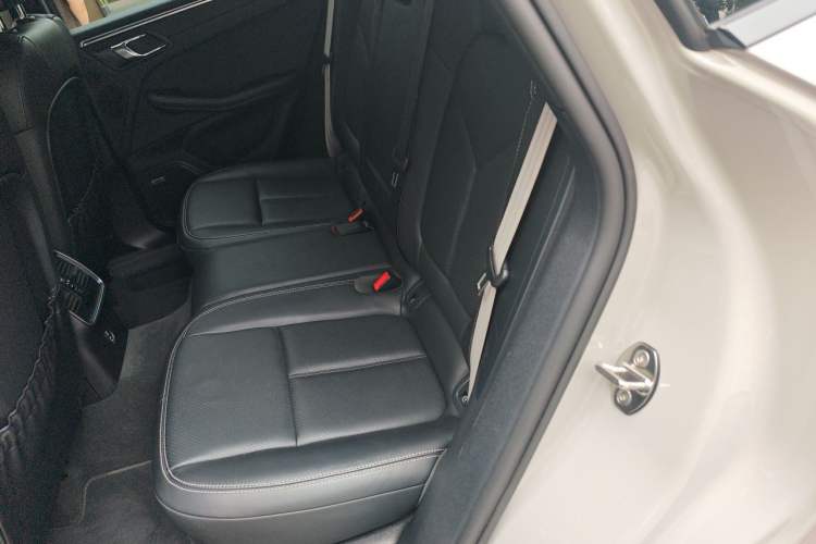 Used Porsche Macan 2022 Macan 2.0T Left Rear Seat