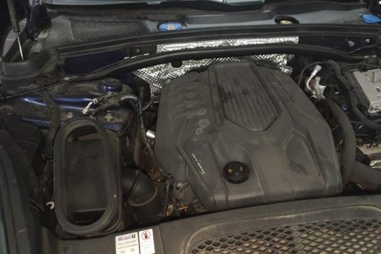 Used Porsche Macan 2022 Macan 2.0T Engine Bay Right