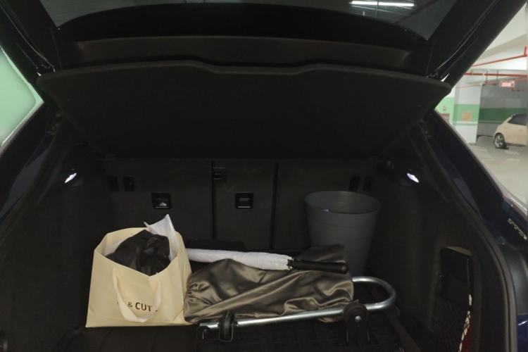 Used Porsche Macan 2022 Macan 2.0T Trunk