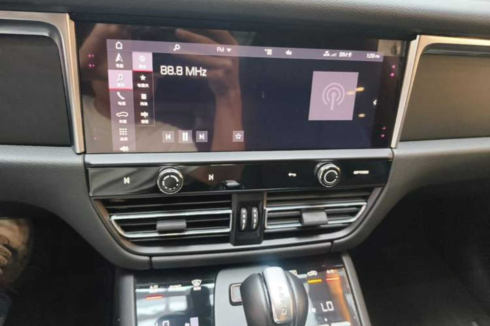 Used Porsche Macan 2022 Macan 2.0T Audio And AC Panel