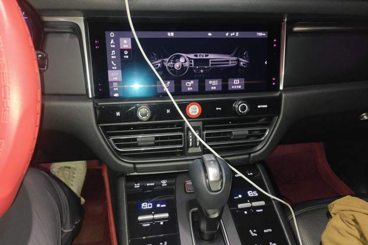 Used Porsche Macan 2022 Macan 2.0T Audio And AC Panel