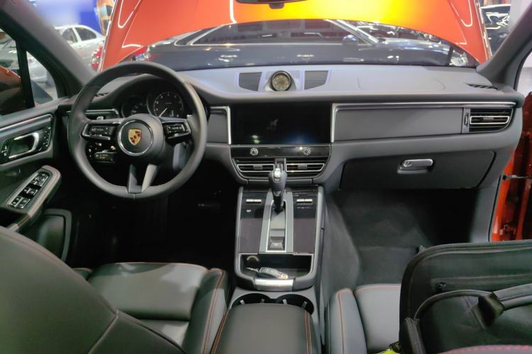 Used Porsche Macan 2022 Macan 2.0T Center Console