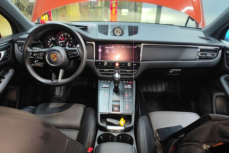Used Porsche Macan 2022 Macan 2.0T Center Console