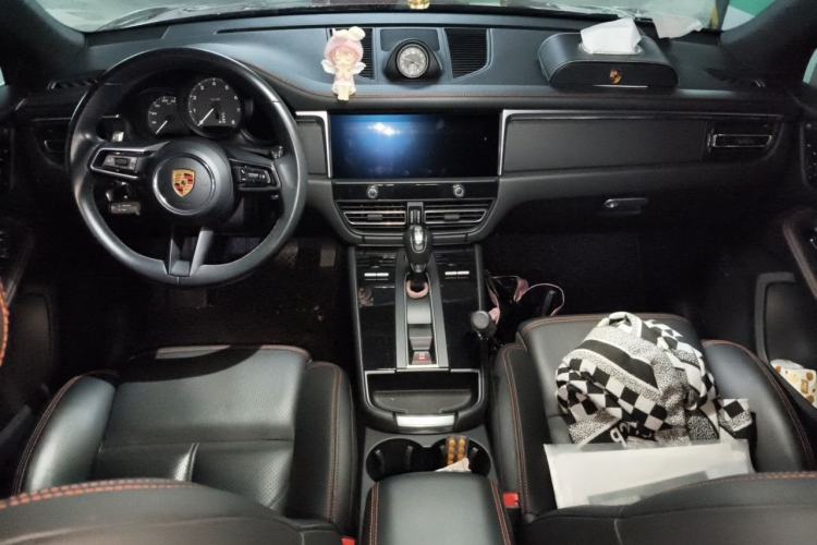Used Porsche Macan 2022 Macan 2.0T Center Console