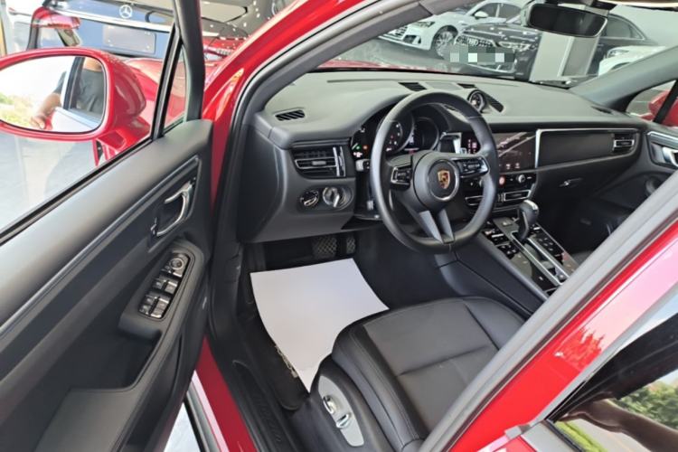 Used Porsche Macan 2022 Macan 2.0T Driver Seat