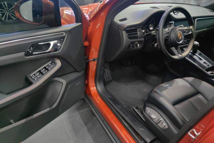 Used Porsche Macan 2022 Macan 2.0T Driver Seat