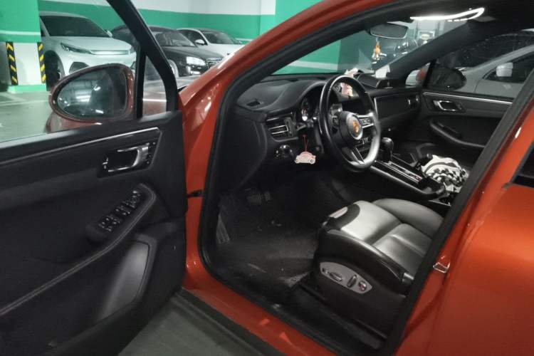 Used Porsche Macan 2022 Macan 2.0T Driver Seat