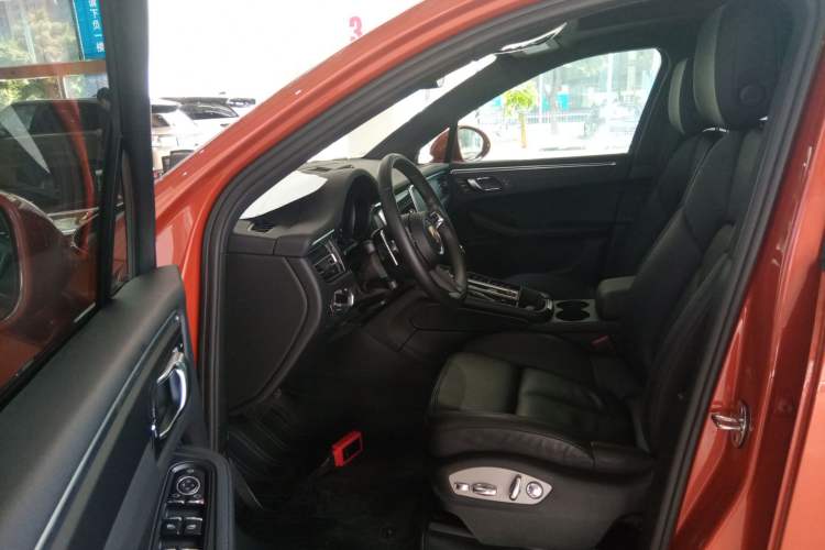 Used Porsche Macan 2022 Macan 2.0T Driver Seat