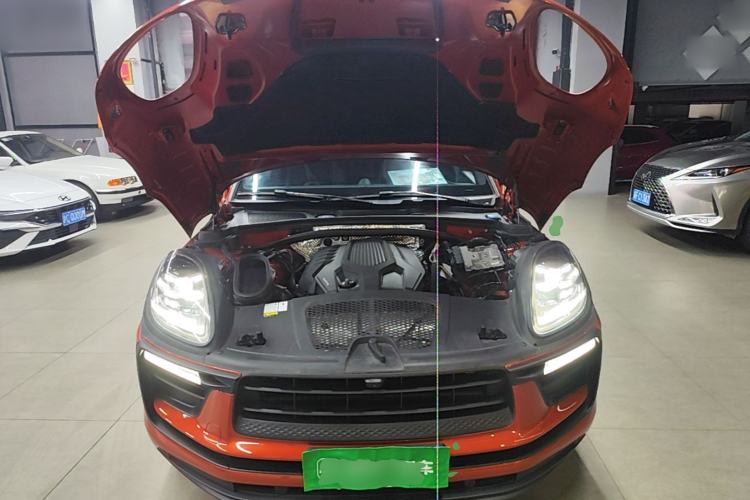 Used Porsche Macan 2022 Macan 2.0T Engine Bay