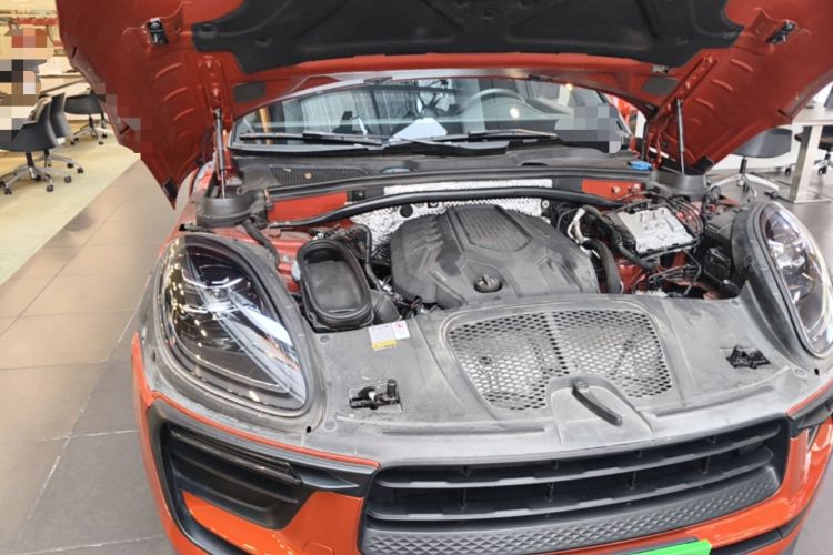 Used Porsche Macan 2022 Macan 2.0T Engine Bay Right