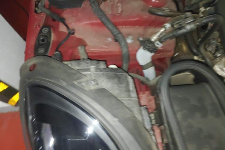 Used Porsche Macan 2022 Macan 2.0T Engine Bay Right
