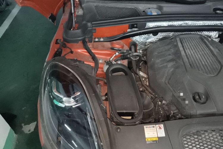 Used Porsche Macan 2022 Macan 2.0T Engine Bay Right