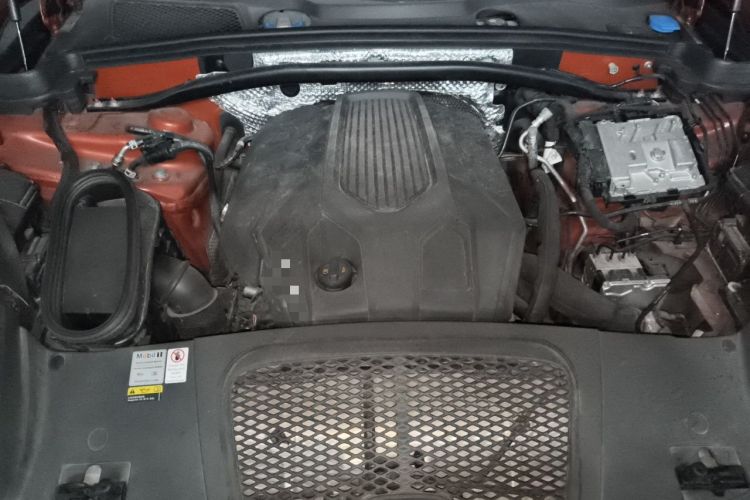 Used Porsche Macan 2022 Macan 2.0T Engine Bay