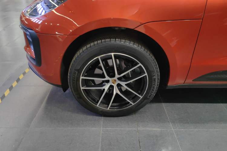 Used Porsche Macan 2022 Macan 2.0T Exterior 4