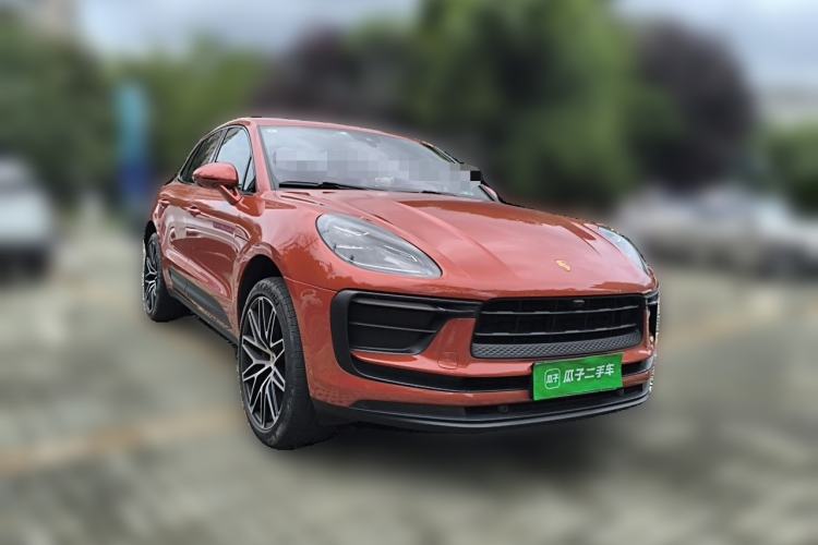 Used Porsche Macan 2022 Macan 2.0T Front Right 45 Deg