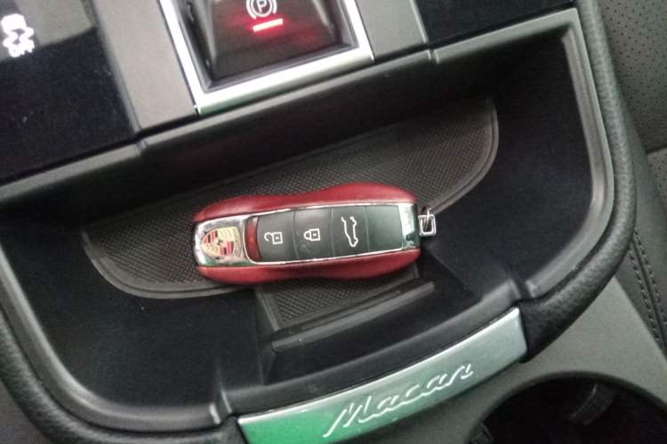 Used Porsche Macan 2022 Macan 2.0T Interior 1