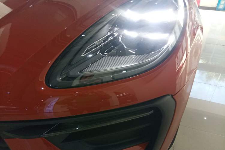 Used Porsche Macan 2022 Macan 2.0T Left Front Headlight