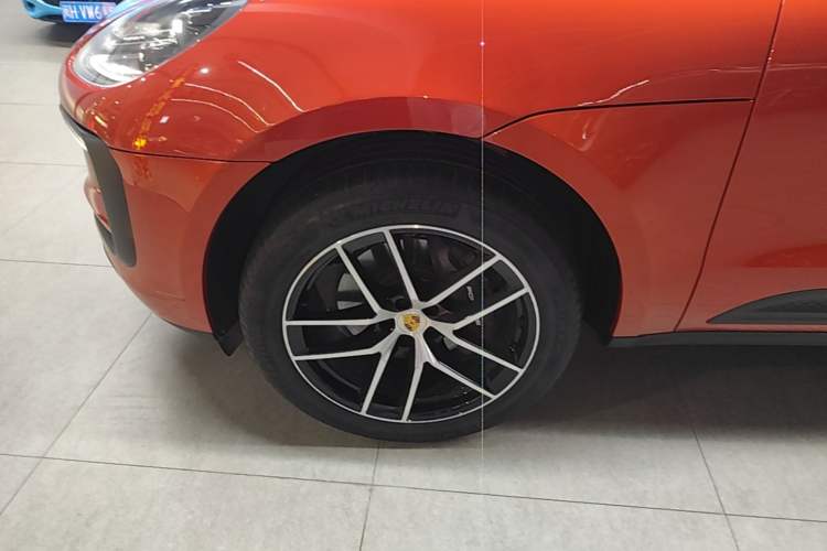Used Porsche Macan 2022 Macan 2.0T Left Front Wheel Hub