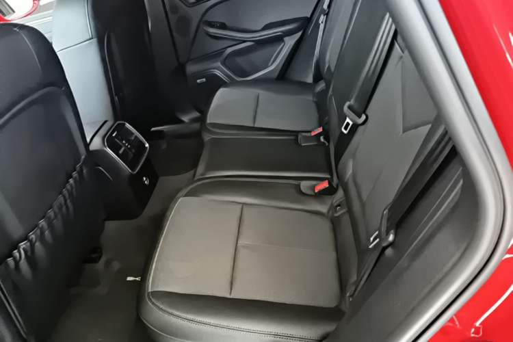 Used Porsche Macan 2022 Macan 2.0T Left Rear Seat