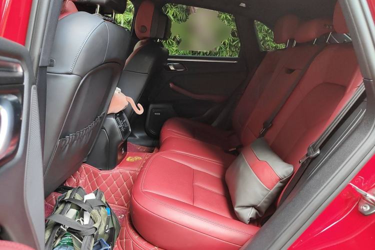 Used Porsche Macan 2022 Macan 2.0T Left Rear Seat