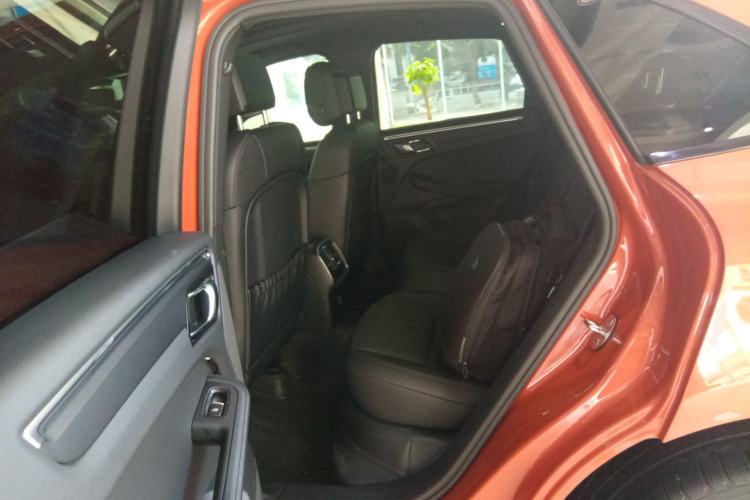 Used Porsche Macan 2022 Macan 2.0T Left Rear Seat