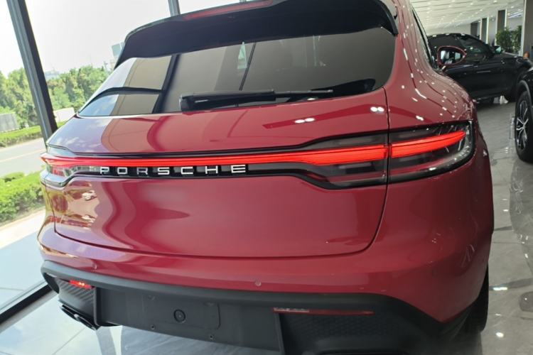 Used Porsche Macan 2022 Macan 2.0T Rear
