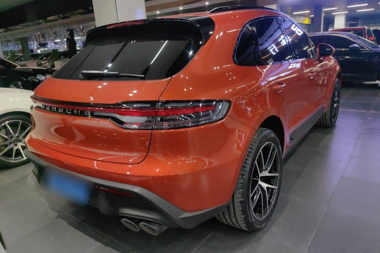 Used Porsche Macan 2022 Macan 2.0T Rear Right 45 Deg