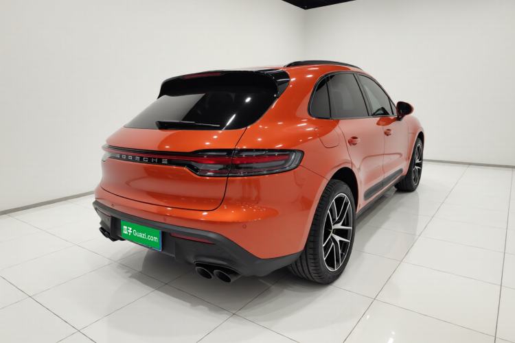Used Porsche Macan 2022 Macan 2.0T Rear Right 45 Deg