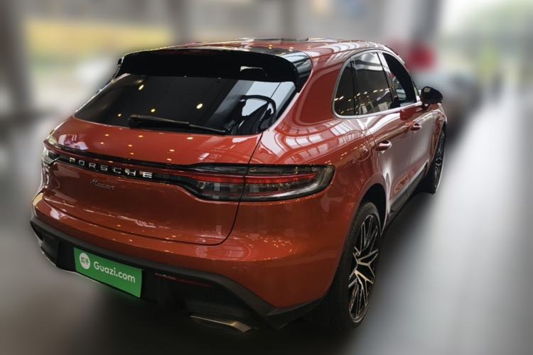 Used Porsche Macan 2022 Macan 2.0T Rear Right 45 Deg