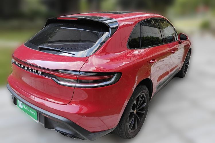 Used Porsche Macan 2022 Macan 2.0T Rear Right 45 Deg