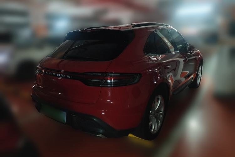 Used Porsche Macan 2022 Macan 2.0T Rear Right 45 Deg