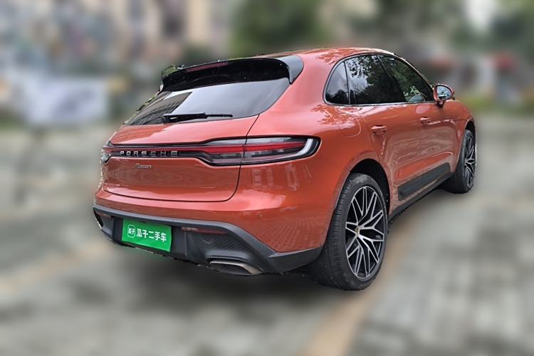 Used Porsche Macan 2022 Macan 2.0T Rear Right 45 Deg