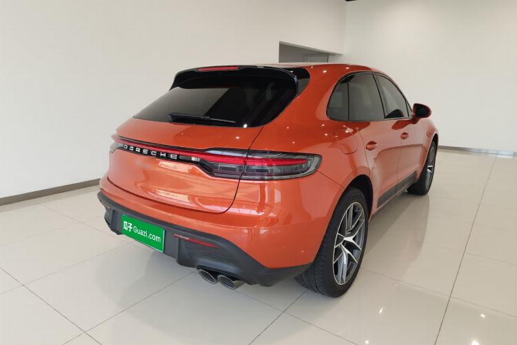 Used Porsche Macan 2022 Macan 2.0T Rear Right 45 Deg