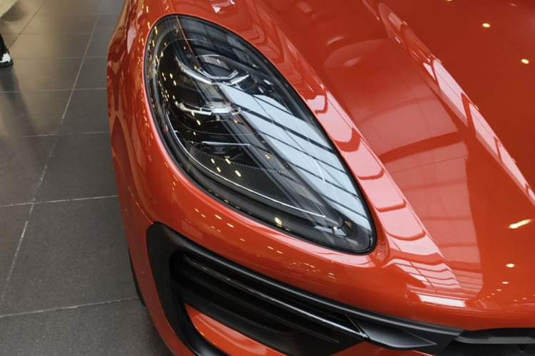 Used Porsche Macan 2022 Macan 2.0T Right Front Headlight