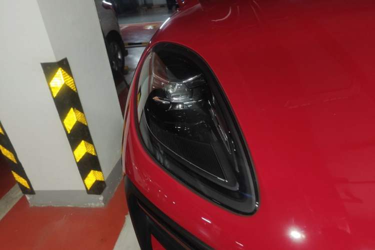 Used Porsche Macan 2022 Macan 2.0T Right Front Headlight