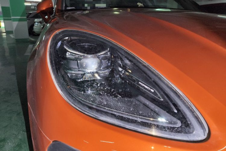 Used Porsche Macan 2022 Macan 2.0T Right Front Headlight