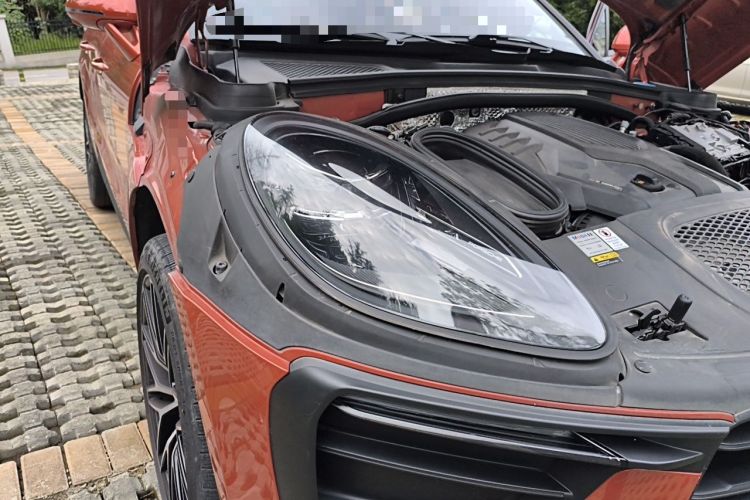Used Porsche Macan 2022 Macan 2.0T Right Front Headlight