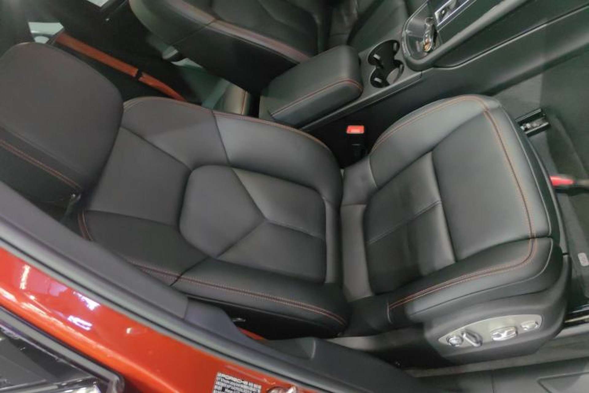 Used Porsche Macan 2022 Macan 2.0T Right Front Seat