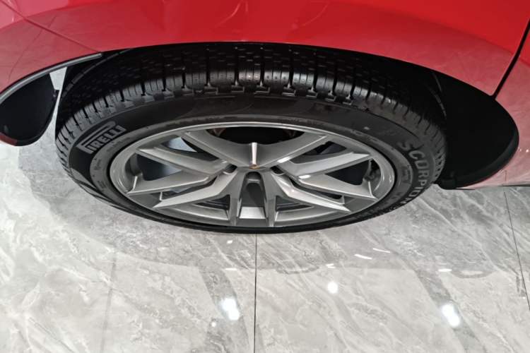 Used Porsche Macan 2022 Macan 2.0T Right Rear Wheel Hub